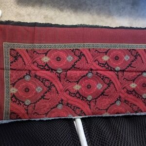 VTG Red and Black Paisley Medallion Scarf